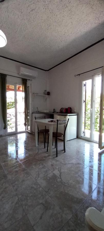 Nikis Apartments Агиос-Гордиос Экстерьер фото